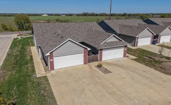 5472 E Colburn St, Bel Aire, KS 67220