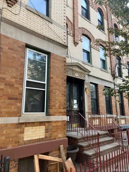 1830 Cornelia ST, Ridgewood, NY 11385