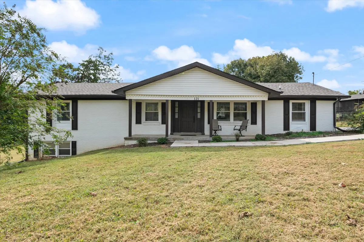 121 Cumberland Cir, Gallatin, TN 37066