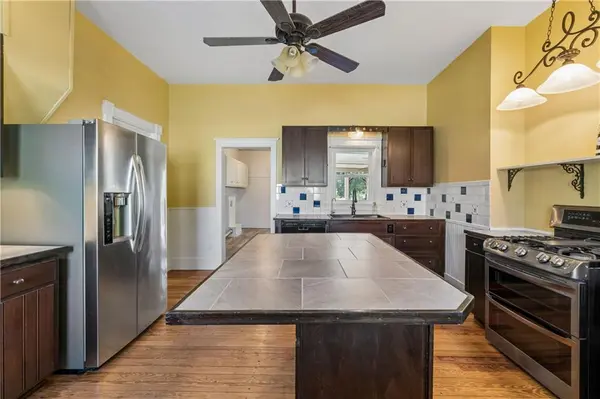 1619 State ST, Lexington, MO 64067