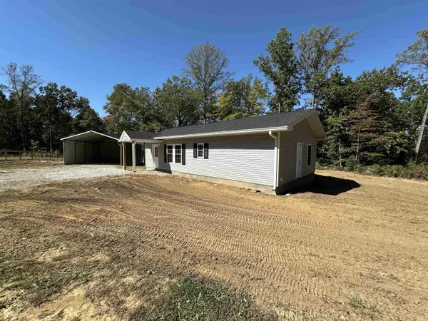 1277 N Lawrence Hollow RD, Bloomfield, IN 47424