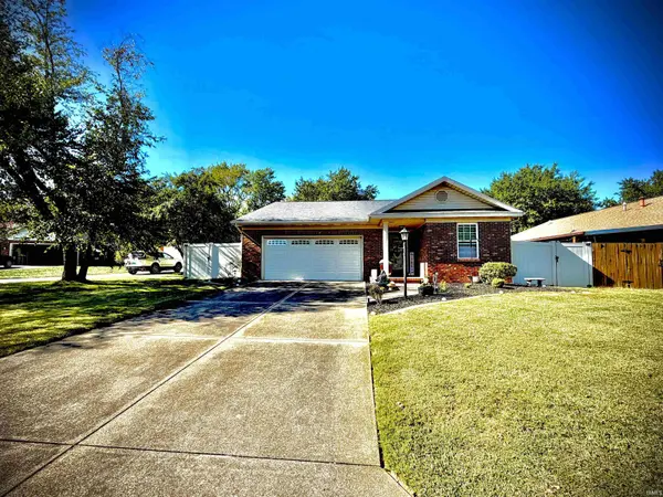 2900 Turnberry LN, Evansville, IN 47711