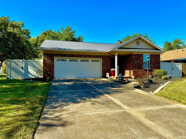 2900 Turnberry LN, Evansville, IN 47711