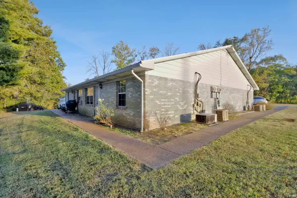 6223 Fox Ridge RD, Evansville, IN 47712