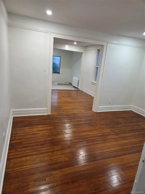 4 Highland Court, Far Rockaway, NY 11691