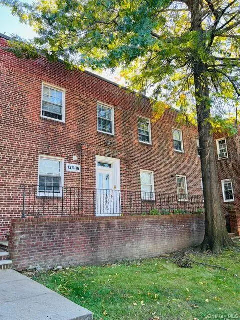 135-18 78 Ave #8F, Flushing, NY 11367