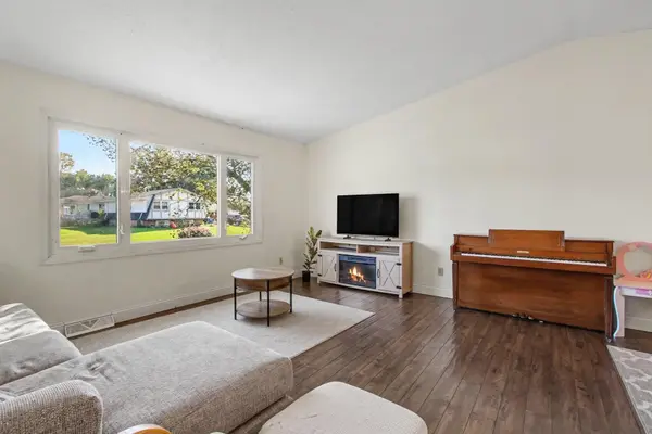 311 Concanneau DR, La Porte, IN 46350
