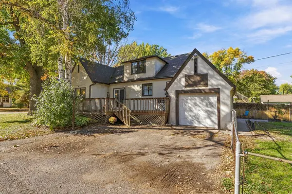 220 4th ST NE, Braham, MN 55006
