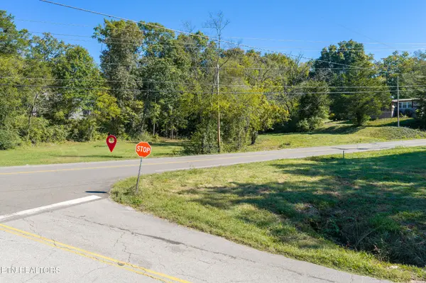 1515 Tipton Station Rd, Knoxville, TN 37920