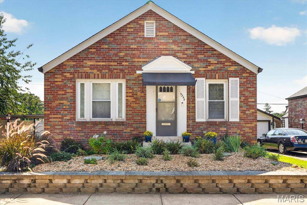 5348 Sunshine DR, St Louis, MO 63109