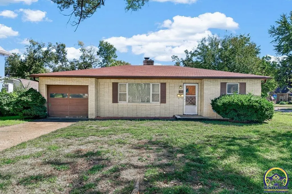 336 SW Broadmoor AVE, Topeka, KS 66606