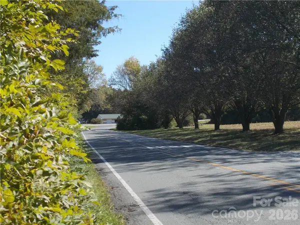 109 Brief RD W, Fairview, NC 28079