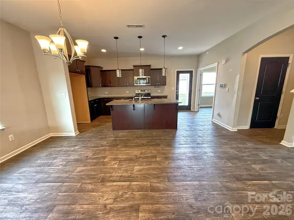 5113 Thomasville DR, Belmont, NC 28012