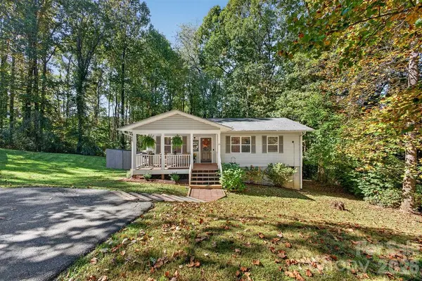 20 McTindal CIR, Asheville, NC 28803