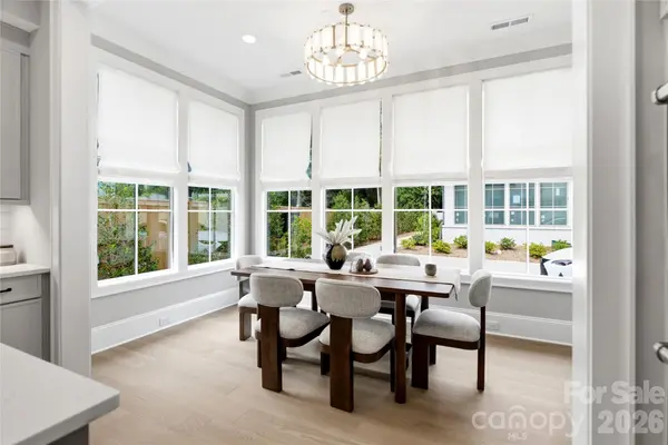 1636 Ferncliff RD, Charlotte, NC 28211