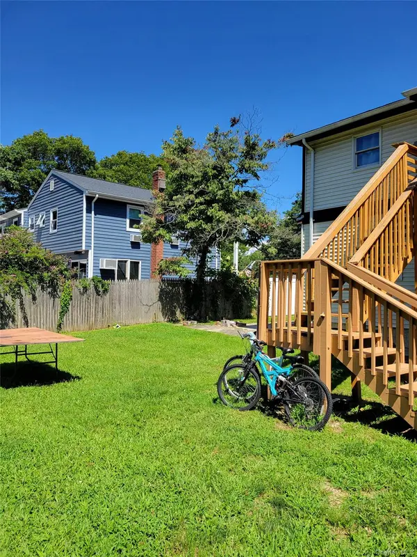 1053 Martinstein AVE, Bay Shore, NY 11706