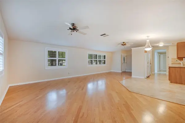 1924 W NORTH ST, Tampa, FL 33604