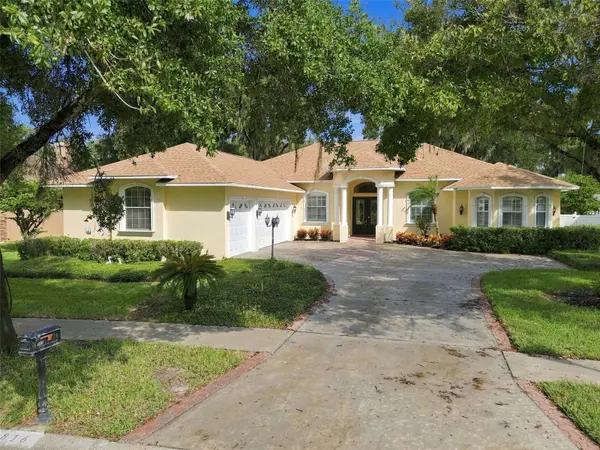 816 CITRUS WOOD LN, Valrico, FL 33594