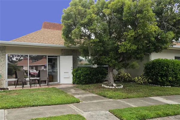 4324 TAHITIAN GARDENS CIR #D, Holiday, FL 34691