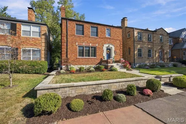 6349 Murdoch AVE, St Louis, MO 63109