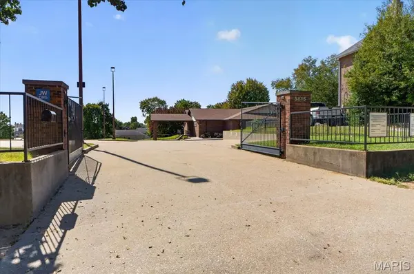 5815 Pennsylvania AVE #R, St Louis, MO 63111