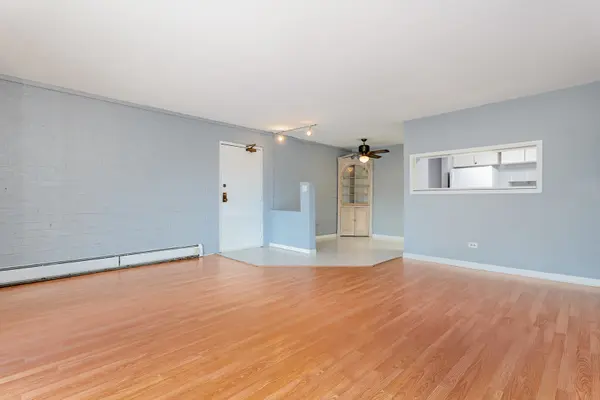 208 E Bailey RD E #K, Naperville, IL 60565