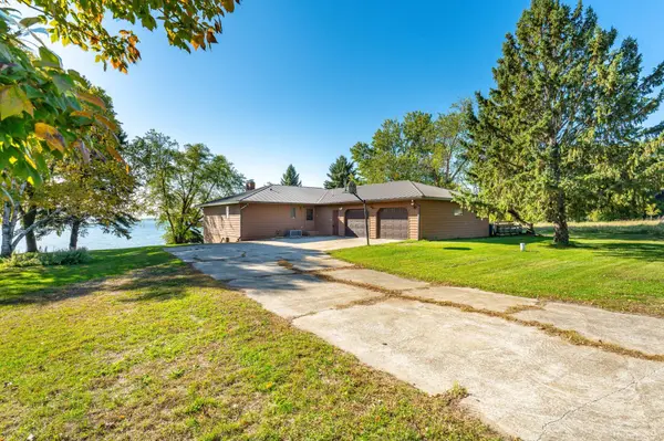 38192 N Shore DR, Battle Lake, MN 56515