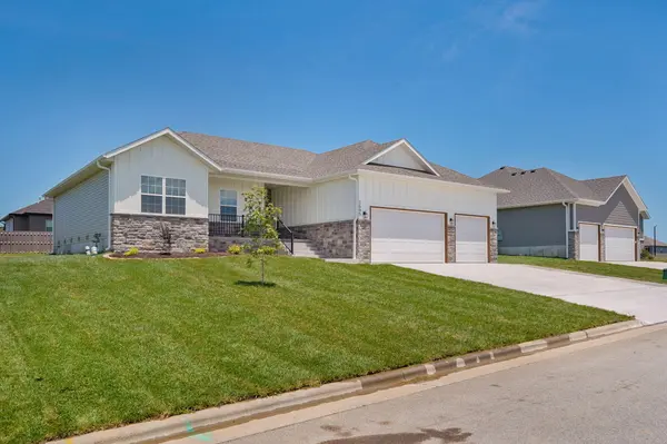2605 W Webb RD, Ozark, MO 65721