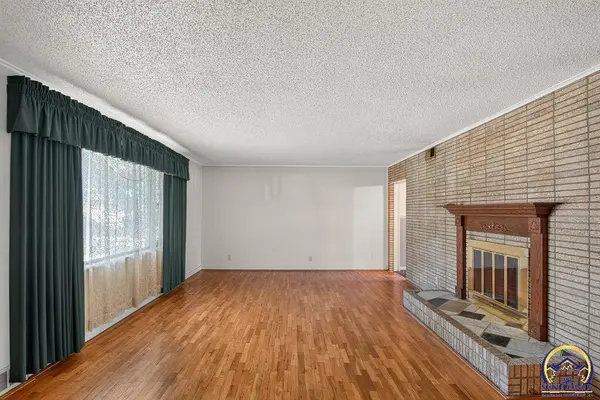 336 SW Broadmoor AVE, Topeka, KS 66606