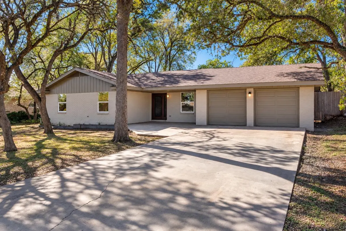 5704 Parkwood DR, Austin, TX 78735