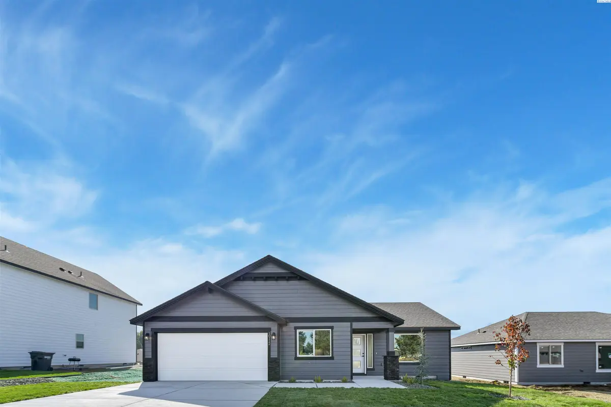 10112 Sunset Trail, Pasco, WA 99301