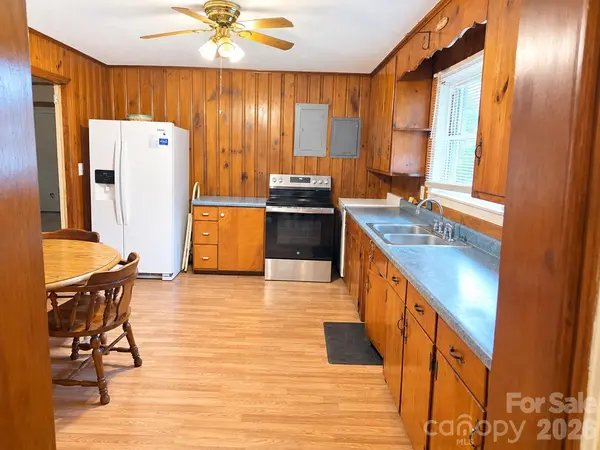 4408 Charles Raper Jonas HWY, Alexis, NC 28080