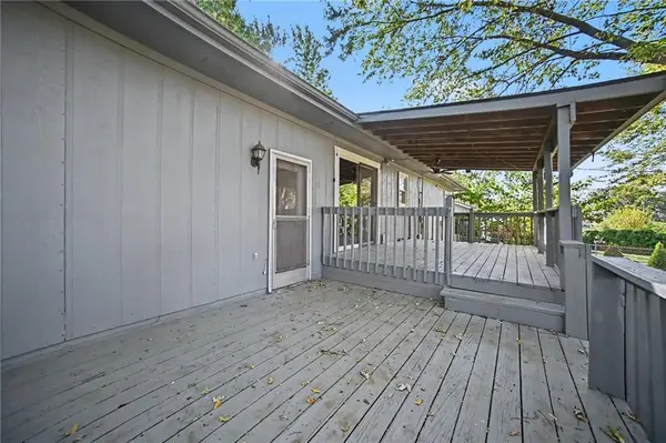 2602 Easton ST, Harrisonville, MO 64701