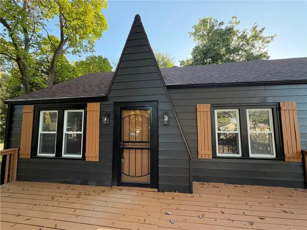 4641 N Elmwood AVE, Kansas City, MO 64117