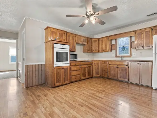 302 1/2 S Bissell ST, Orrick, MO 64077