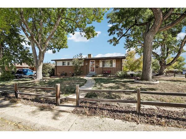 1694 S Balsam, Lakewood, CO 80232