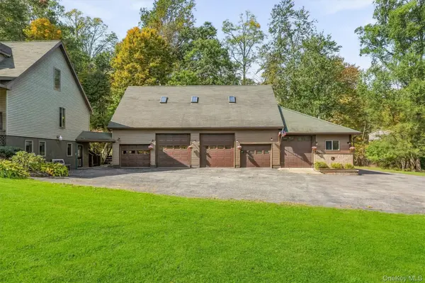 217 River Road EXT, New Paltz, NY 12561