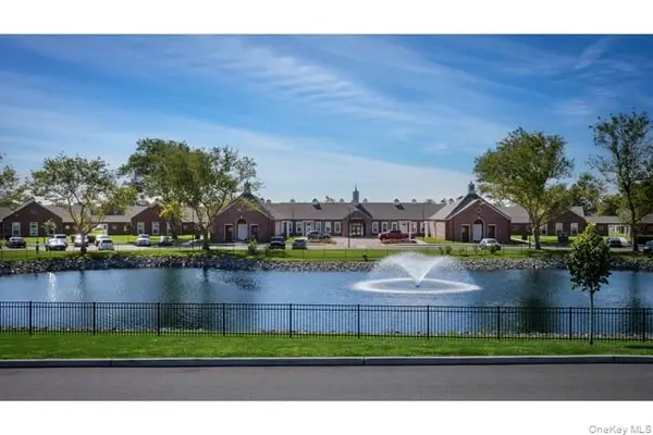 75 Circle DR #91-105, Central Islip, NY 11722