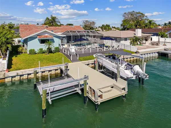 320 BELLE ISLE AVE, Belleair Beach, FL 33786
