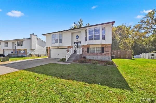 2466 Lombard LN, Imperial, MO 63052
