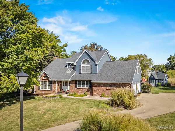 26 Huntwood CT, Swansea, IL 62226