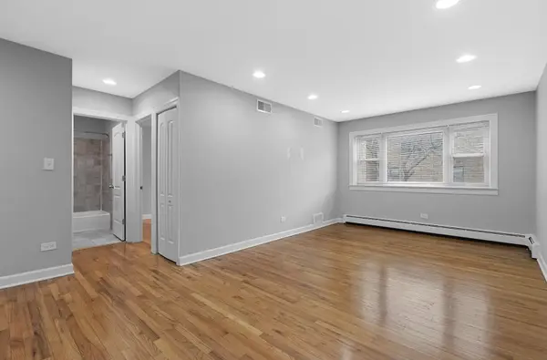 3161 N Cambridge AVE #305, Chicago, IL 60657