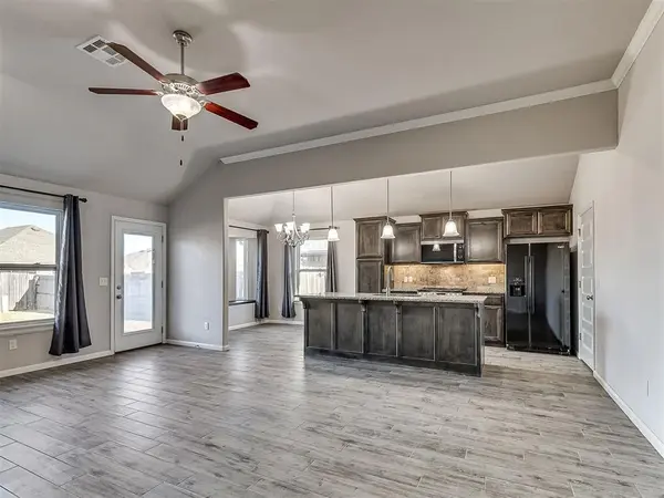 3029 NW 182nd ST, Edmond, OK 73012