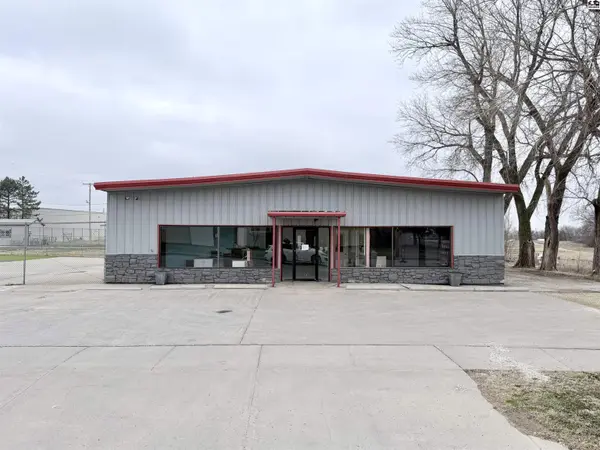 911 W 1st  St, Mcpherson, KS 67460