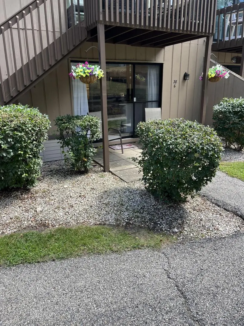 38 N Bermuda Colony #6, Fox Lake, IL 60020