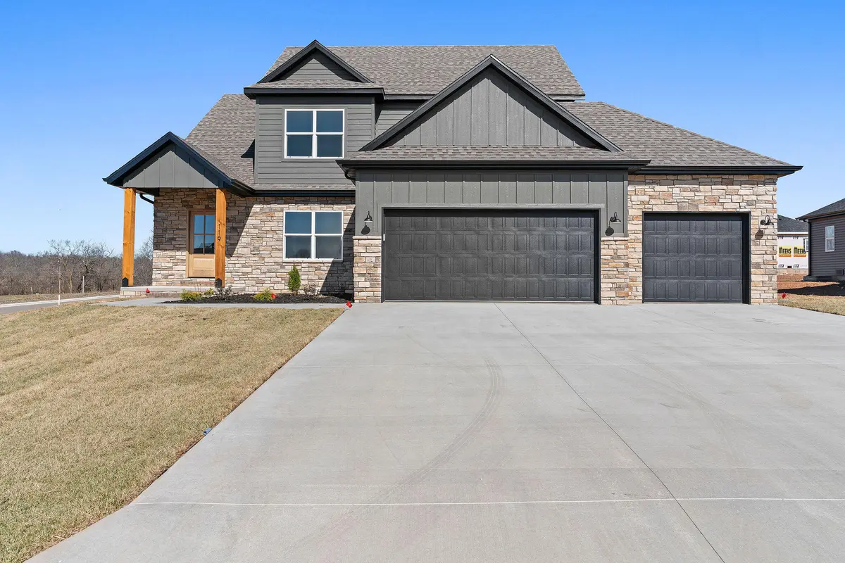 174 E Kelce LN, Republic, MO 65738