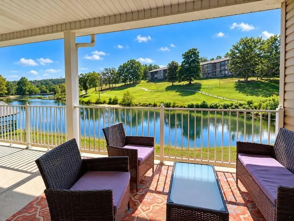 31 Golfshores DR #Apt 18, Branson, MO 65616
