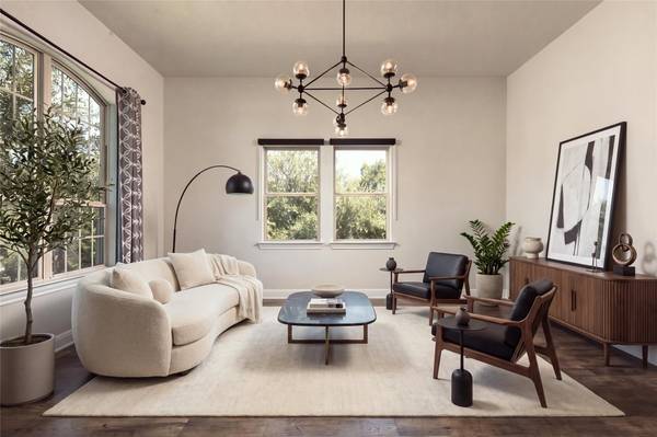 246 S Sage HOLW, Dripping Springs, TX 78620
