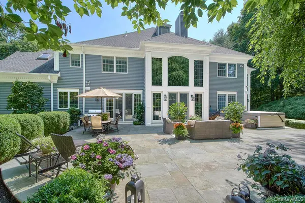 9 Trails End, Chappaqua, NY 10514