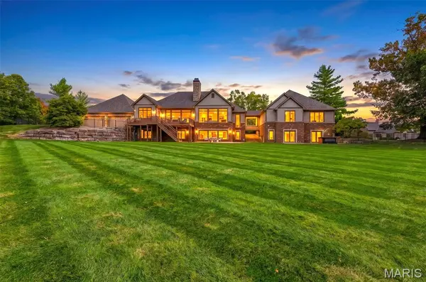 1177 August Lake DR, Defiance, MO 63341